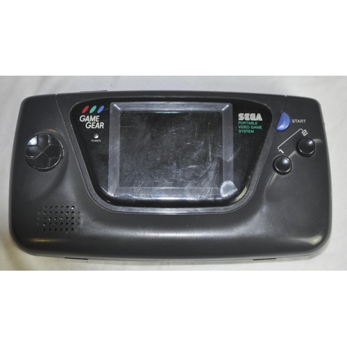 211 - SEGA GAMEGEAR PORTABLE VIDEOGAME SYSTEM WITH CASE AND ENTEX SPACE INVADER