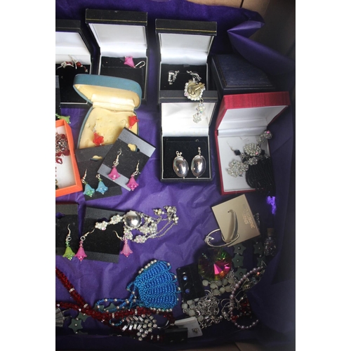 225 - BOX AND TRAY OF COSTUME JEWELLERY - EARRINGS, NECKLACES, ETC