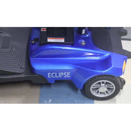 38 - CARECO ECLYPSE MOBILITY SCOOTER COMES WITH KEY AND CHARGER