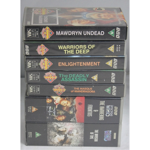 293 - BOX DR WHO VHS CASSETTES