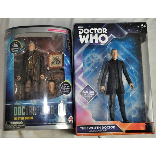 299 - VARIOUS DR WHO MEMORABILIA INCLUDING FOURTH DOCTOR SCARF, DR WHO TRIVIAL PURSUIT, 2 FIGURINES, TARDI... 