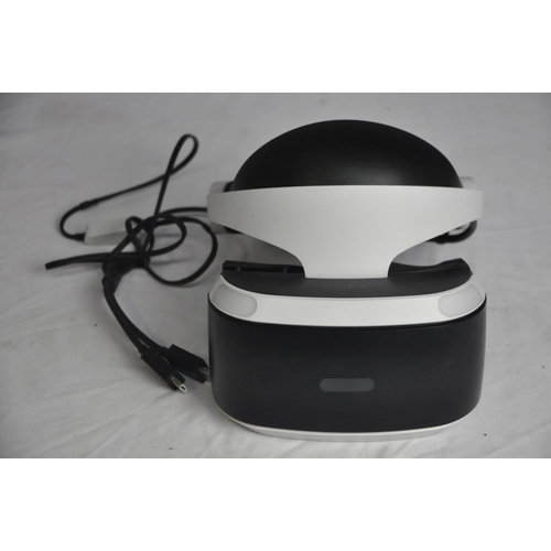 255 - PLAYSTATION SONY VIRTUAL REALITY HEADSET WITH GAME