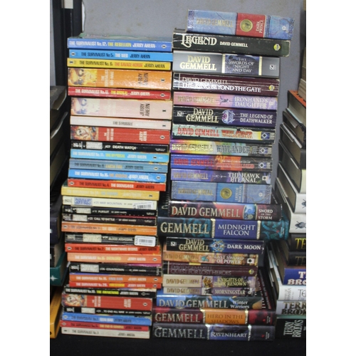 320 - LARGE QUANTITY OF BOOKS INCLUDING FINAL FANTASY, TERRY BOOKES, JIM BUTCHER, TERRY GOODKIND, SURVIVAL... 