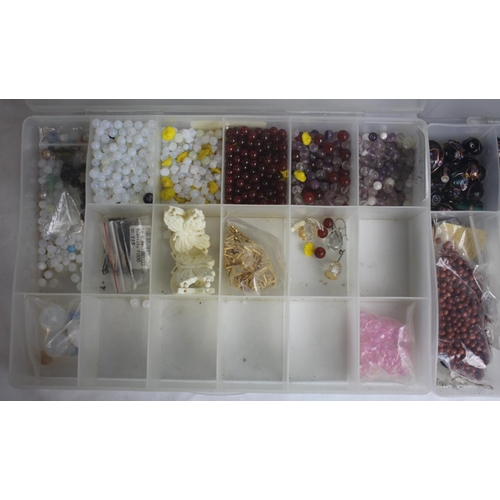 405 - BOX OF JEWELLERY MAKING ACCESSORIES, NECKLACES AND BRACELETS