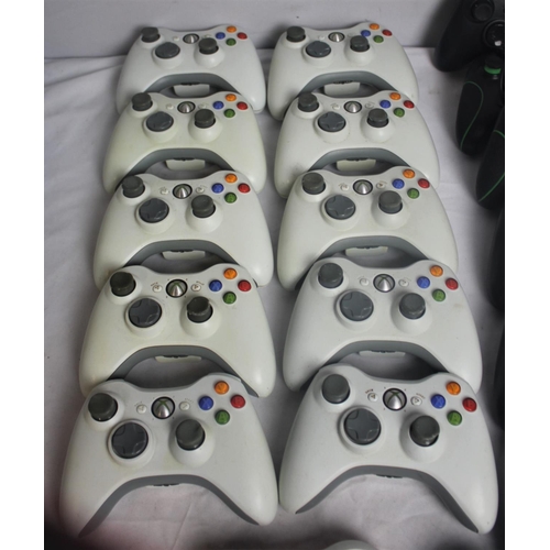 413 - 18 XBOX CONTROLLERS