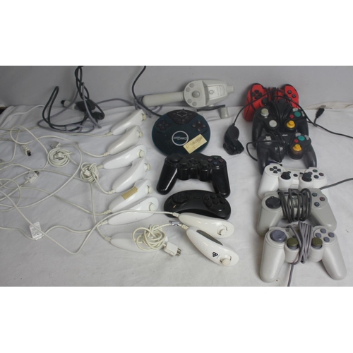 444 - 20 VARIOUS CONTROLLERS