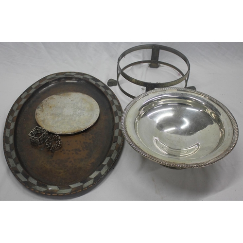 2 - VARIOUS METALWORK - OVAL COPPER TRAY, NAPKIN RINGS, DISH/BOWL HOLDER, ETC