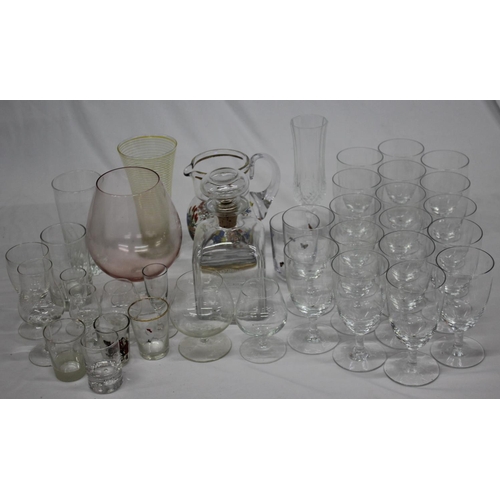 29 - MISCELLANEOUS GLASSWEAR