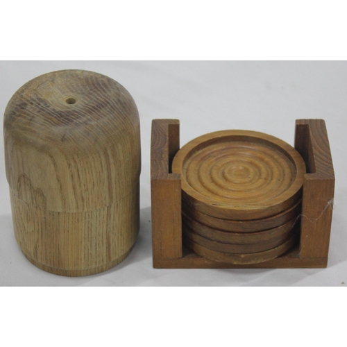 60 - VARIOUS WOODEN/TREEN ITEMS - BOWLS, TRAYS, ETC