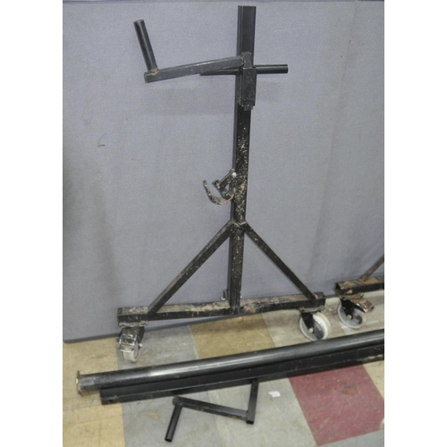 79 - 14fT CARPET STAND/TROLLEY