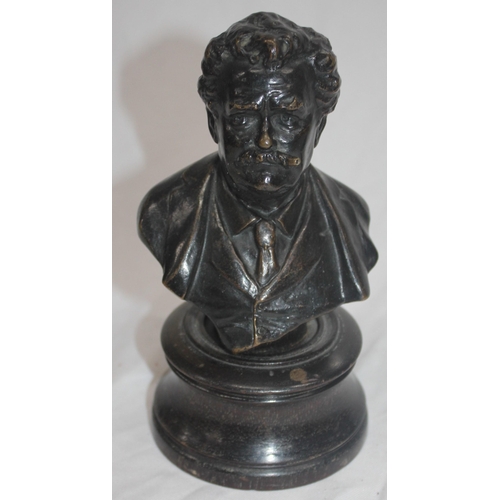 81 - 3 BRONZE EFFECT CLASSICAL STATUES ON MARBLE - MARK TWAIN BY PERCIVAL HEDLEY RA (1870-1921) c1900 CAS... 