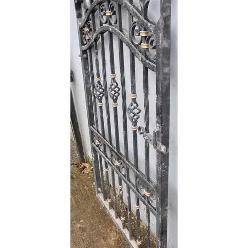 87 - WROUGHT IRON GATE (WIDTH 37.5