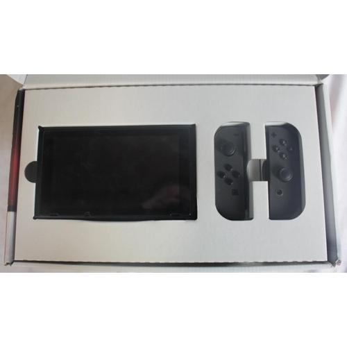 104 - NINTENDO SWITCH (MODEL HAC-001) WITH GAME - NO DOCKING STATION & CRACKED SCREEN