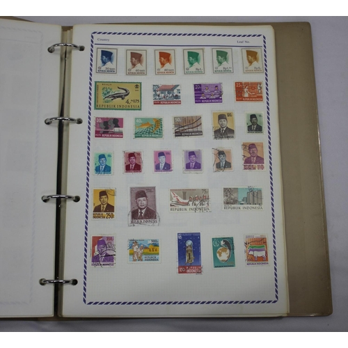 182 - 2 WWF FILES OF 1st DAY COVERS, 6 STAMP ALBUMS COINTAING STAMPS