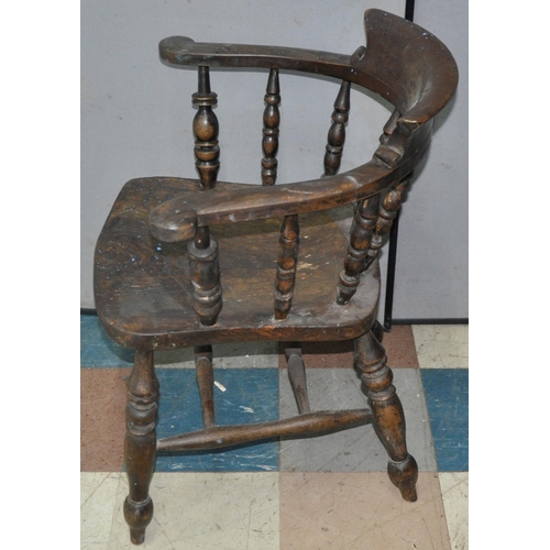 229 - WINDSOR ARMCHAIR