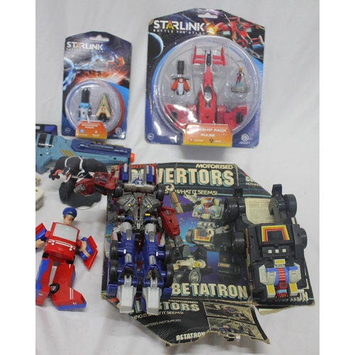 247 - BOX OF TOYS INCLUDING TRANSFORMERS