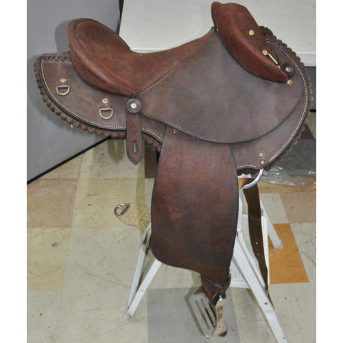 257 - HANDMADE STOCKMAN STADDLE IN BAG WITH STIRRUPS, BLANKETS AND WHIP