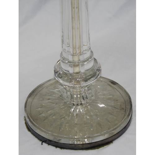 335 - GLASS TABLE LAMP WITH MIRRORED BASE c1920s