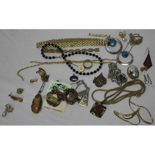 347 - PINK BAG OF COSTUME JEWELLERY INCLUDING LIMOGE BROOCH, IDENTITY PENDANT WEATCH ON CHAIN & PACK C... 