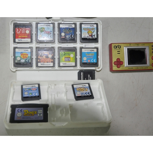 350 - VARIOUS ELECTRONIC GAMES - 2 NINTENDO DS, DS GAMES, RETRO ARCADE GAME, GRANDSTAND, OREGON BATMAN LAP... 