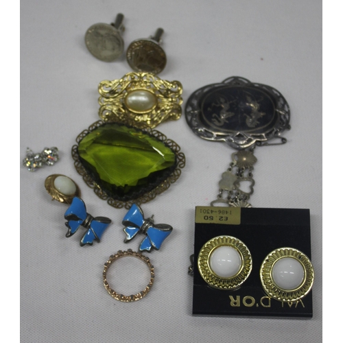 352 - COSTUME JEWELLERY