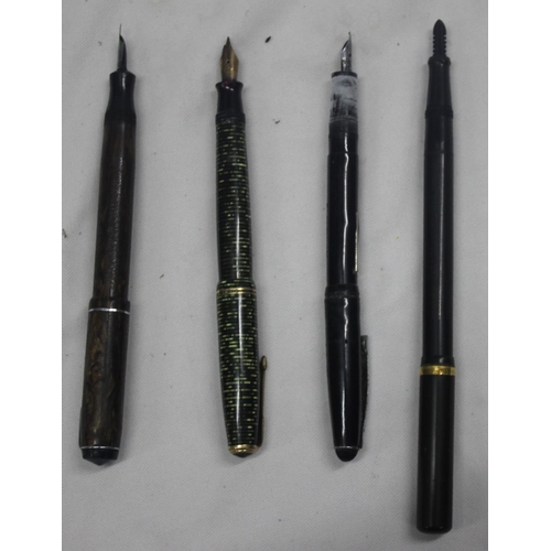 367 - 4 FOUNTAIN PENS - PARKER VACUMATIC, DE LA RUE, PLATIGNUM REGAL AND 1 OTHER