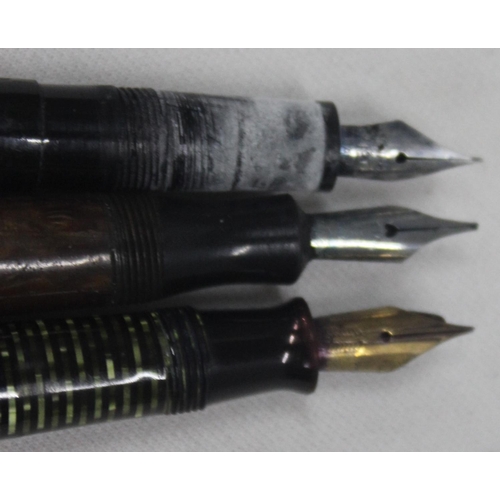 367 - 4 FOUNTAIN PENS - PARKER VACUMATIC, DE LA RUE, PLATIGNUM REGAL AND 1 OTHER