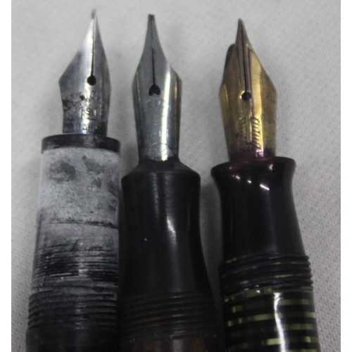 367 - 4 FOUNTAIN PENS - PARKER VACUMATIC, DE LA RUE, PLATIGNUM REGAL AND 1 OTHER