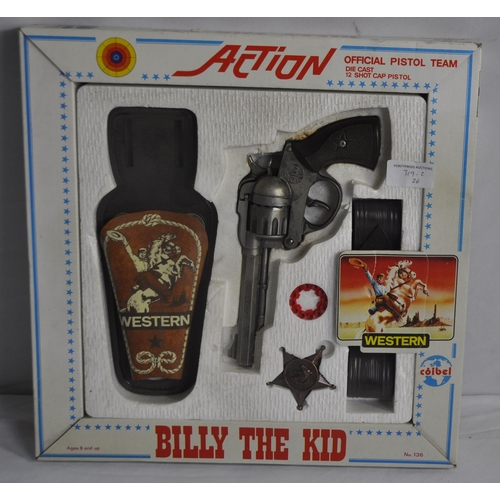 334 - BILLY THE KID CAP PISTOL SET, HORSE FIGURE AND SHERIFF BADGE