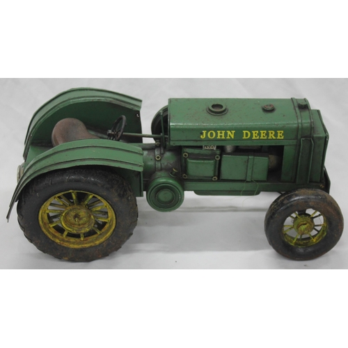 23 - MODEL JOHN DEERE TRACTOR