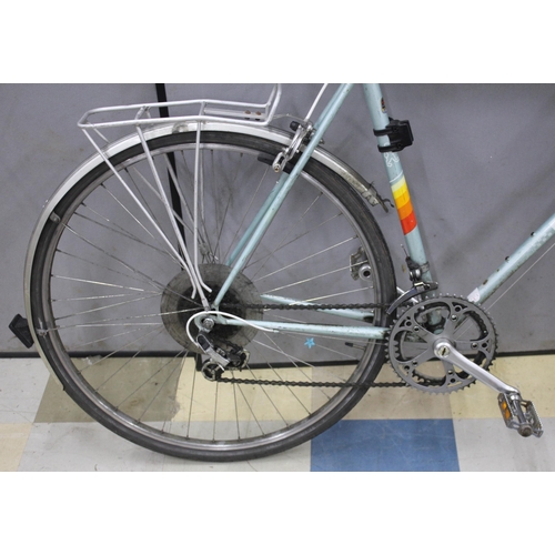 81 - 2 BIKES - VITESSE SPRINT 21 SPEED RACING BIKE 23