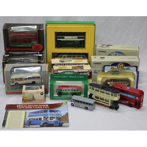 16 - TRAY OF DIECAST MODEL BUSES