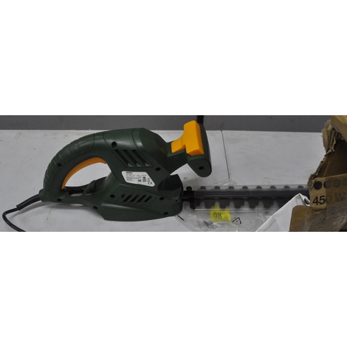 9 - NEW AND BOXED 450W HEDGE TRIMMER FPHT450