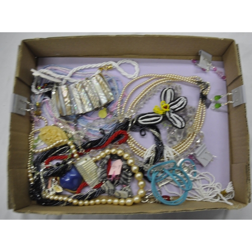 11 - 4 TRAYS OF COSTUME JEWELLERY