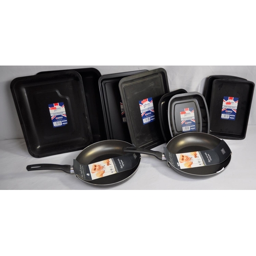 103 - 2 FRYING PANS & 8 BAKING TRAYS