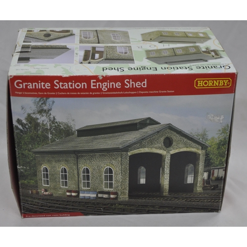 131 - VARIOUS MODEL RAILWAY, BUILDINGS, SCENERY AND CARRIAGES