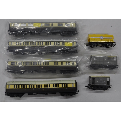 133 - VARIOUS RAILWAY CARRIAGES