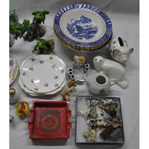 170 - BOX OF CHINA INCLUDING WADE HORSES, CARLTONWEAR 'THE SUN' ASH TRAY ETC