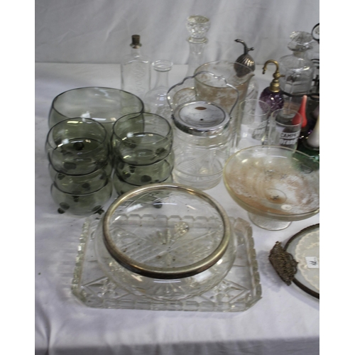 171 - MISCELLANEOUS GLASSWARE INCLUDING 1960s FRUIT SET, SCENT ATOMISER