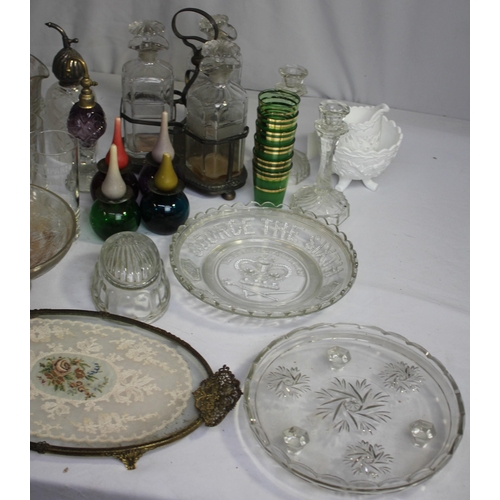 171 - MISCELLANEOUS GLASSWARE INCLUDING 1960s FRUIT SET, SCENT ATOMISER