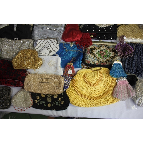 184 - VARIOUS VINTAGE HANDBAGS