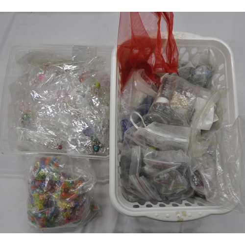 207 - 6 PLASTIC BOXES COSTUME JEWELLERY MAKING ACCESSORIES