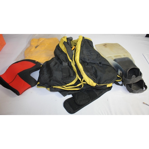 226 - FULL SET OF SCUBA DIVING EQUIPMENT INCLUDING DRY SUITE - SIZE M, STABILIZER JACKET WITH SPARE INNER ... 