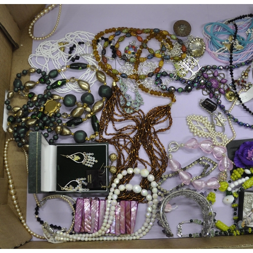 228 - 4 TRAYS OF COSTUME JEWELLERY