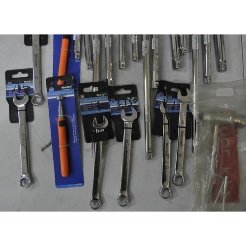 281 - VARIOUS SOCKET SPANNER AND EXTENSION BAR SETS