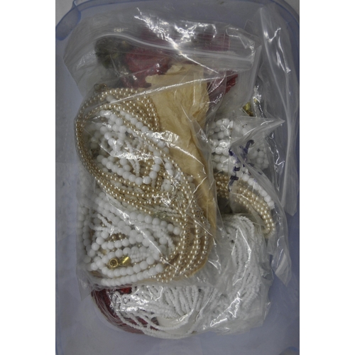 316 - 4 PLASTIC BOXES BEADED NECKLACES