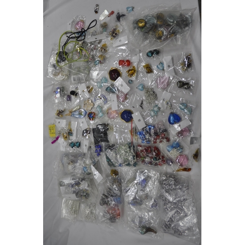 320 - LARGE QUANTITY OF COSTUME JEWELLERY MAKING ACCESSORIES