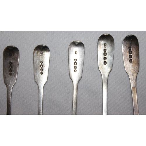 325 - 9 HALLMARKED SILVER TEA SPOONS (NOT ALL MATCHING) 160g