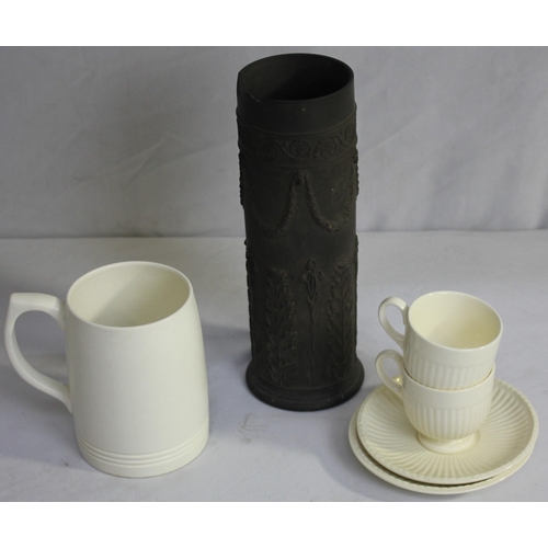 353 - VARIOUS WEDGEWOOD ITEMS INCLUDING EARLY BLACK VASE c1850 DAMAGED