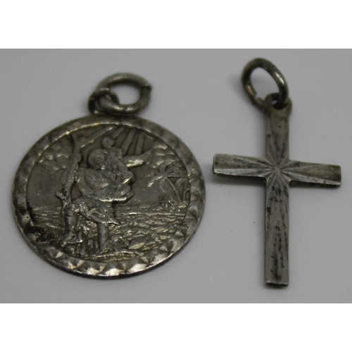 365 - SILVER STONE SET PENDANT ON CHAIN (4.7g) & 2 SILVER PENDANTS: ST CHRISTOPHER & CROSS (1.4g)